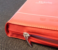Bible d'étude thompson 21 Sélection, rouge - couverture souple, avec zipper
